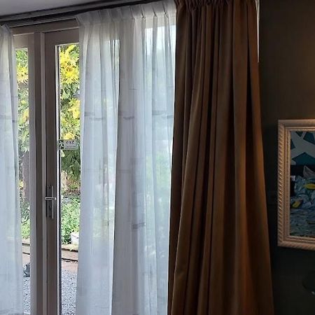 Home For 2 Зюйдостбемстер Экстерьер фото